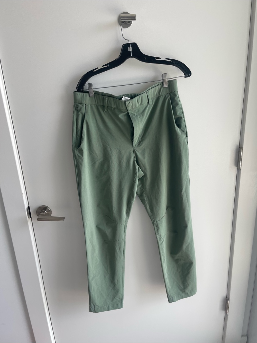 Fabletics Men's Green Casual Stretch Pants